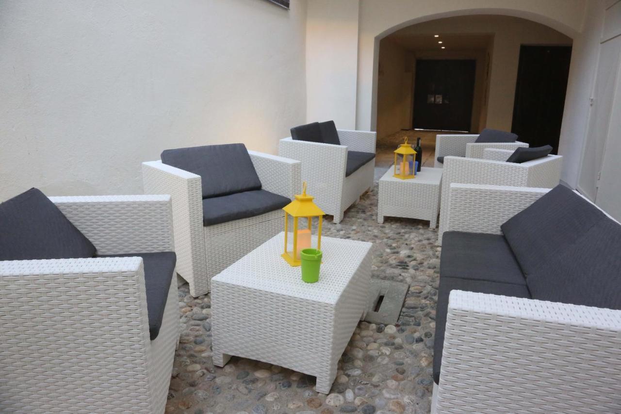 Trifulhouse Holiday Apartments Alba  Esterno foto